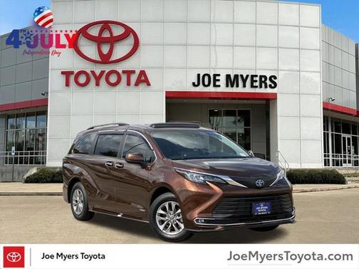 2021 Toyota Sienna XLE