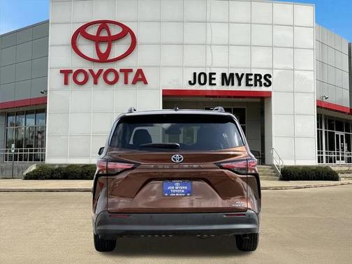 2021 Toyota Sienna XLE