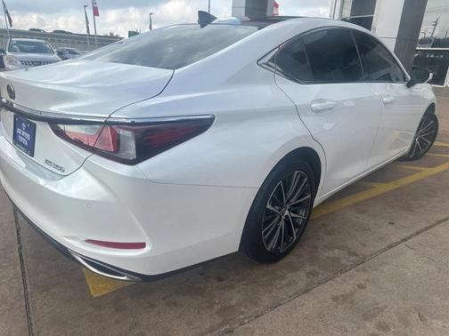 2023 Lexus ES 350 Premium