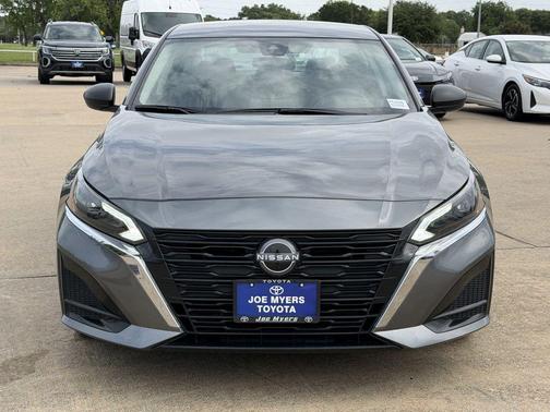 Gun Metallic 2025 Nissan Altima 2.5 SV