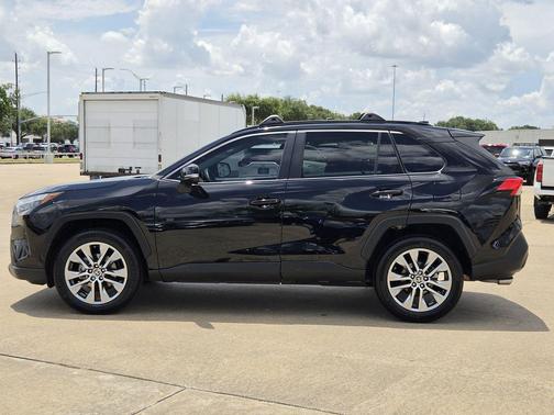 Midnight Black Metallic 2022 Toyota RAV4 XLE Premium