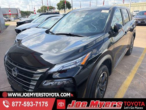 Super Black 2025 Nissan Rogue SV