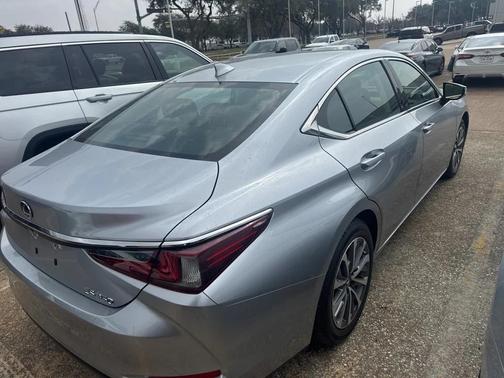 2024 Lexus ES 350 Base