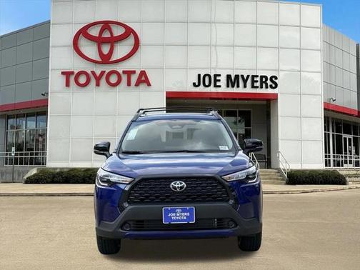 2025 Toyota Corolla Cross LE