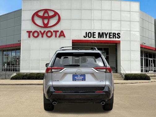 2025 Toyota RAV4 Hybrid SE