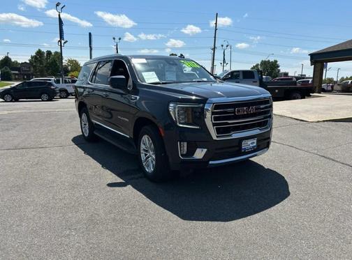 2023 GMC Yukon SLT