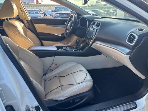 2017 Nissan Maxima 3.5 SV