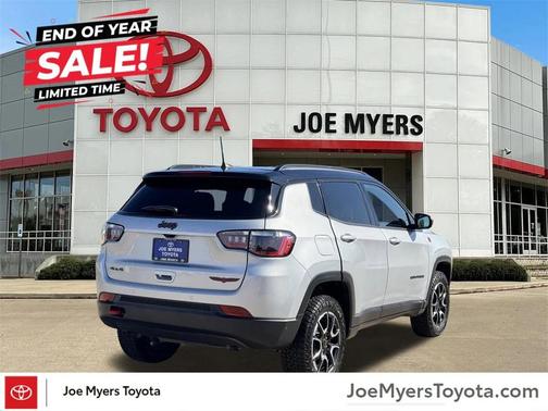 2025 Jeep Compass Trailhawk