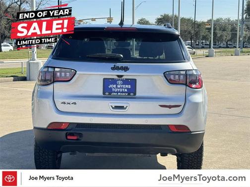 2025 Jeep Compass Trailhawk