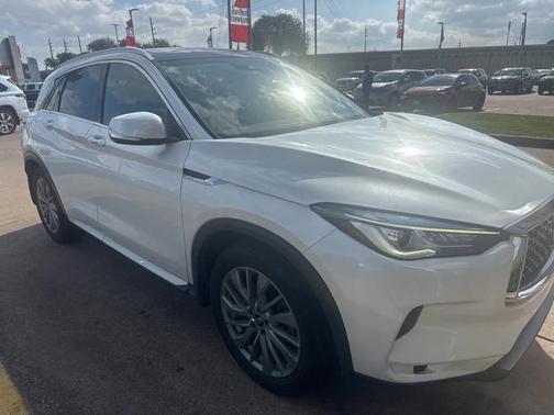 2023 INFINITI QX50 LUXE