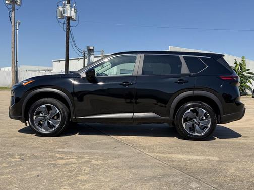 Super Black 2025 Nissan Rogue SV