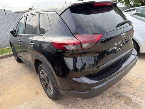 Super Black 2025 Nissan Rogue SV