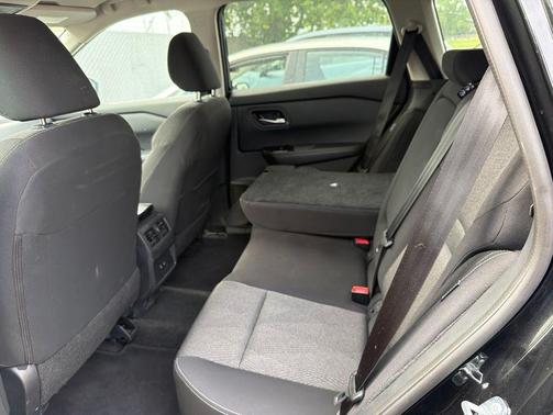 Super Black 2025 Nissan Rogue SV