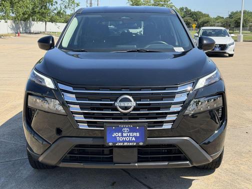 Super Black 2025 Nissan Rogue SV