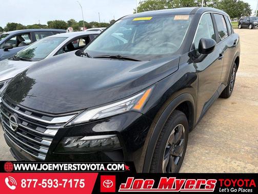 Super Black 2025 Nissan Rogue SV