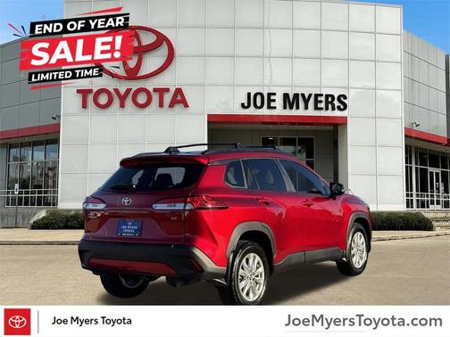 2025 Toyota Corolla Cross LE