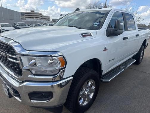 2024 RAM 2500 Big Horn Crew Cab 4x4 6'4' Box