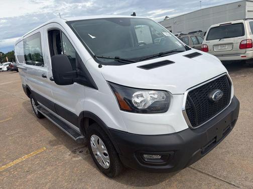 Oxford White 2025 Ford Transit-250 Base