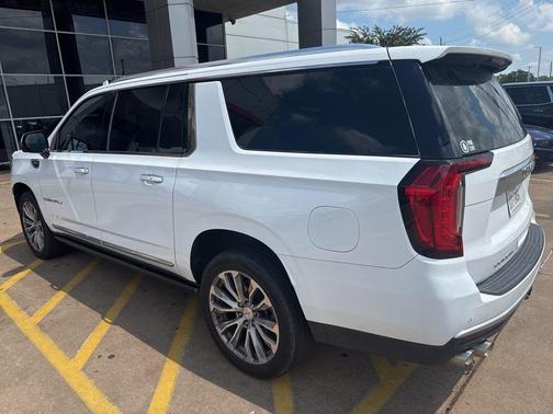 Summit White 2022 GMC Yukon XL Denali