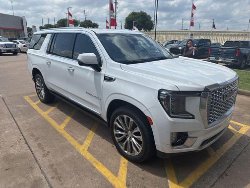 Summit White 2022 GMC Yukon XL Denali