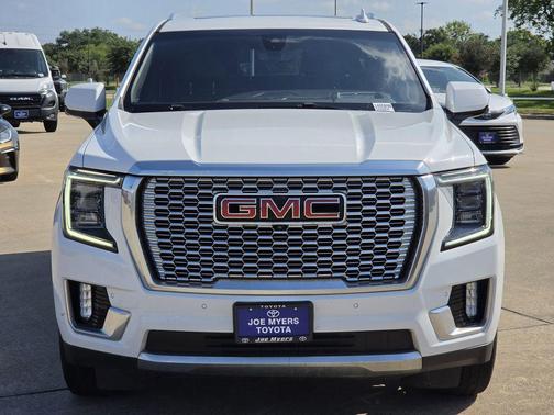 Summit White 2022 GMC Yukon XL Denali