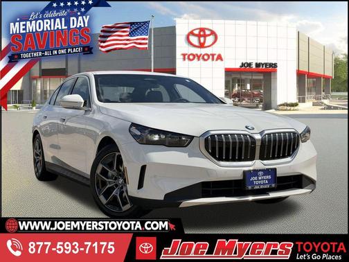 Alpine White 2026 BMW 530 530i
