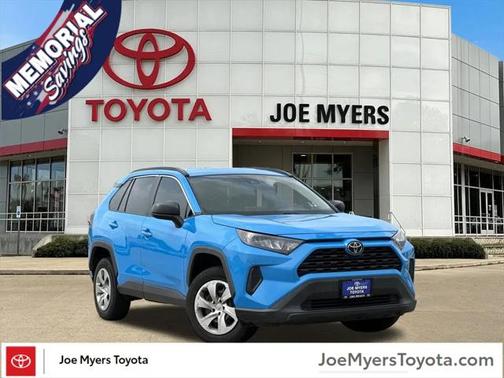 2020 Toyota RAV4 LE