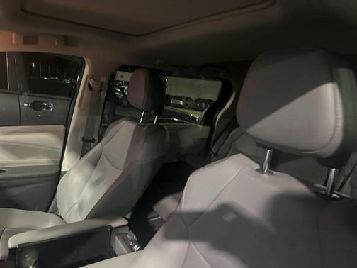 2021 Toyota Sienna XLE 8 Passenger