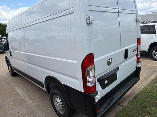 Bright White Clearcoat 2026 RAM ProMaster 2500 Tradesman