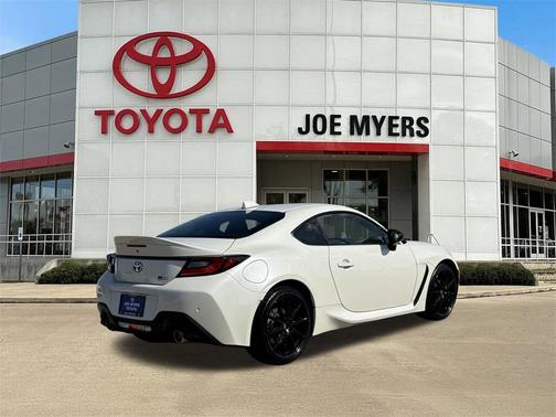 2024 Toyota GR86 Premium