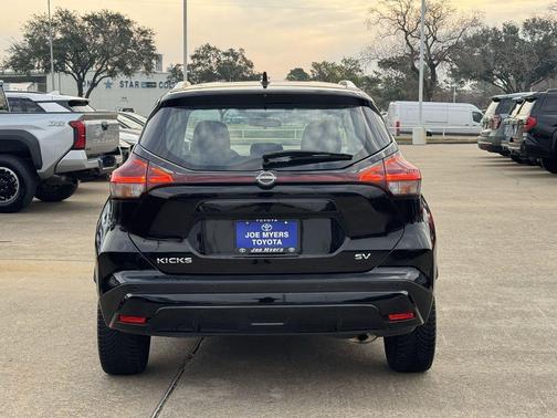 2024 Nissan Kicks SV