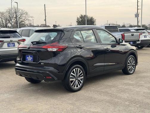 2024 Nissan Kicks SV