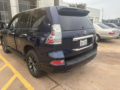 Mica 2023 Lexus GX 460 Premium