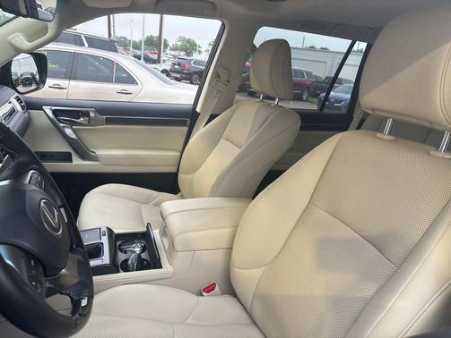 Mica 2023 Lexus GX 460 Premium