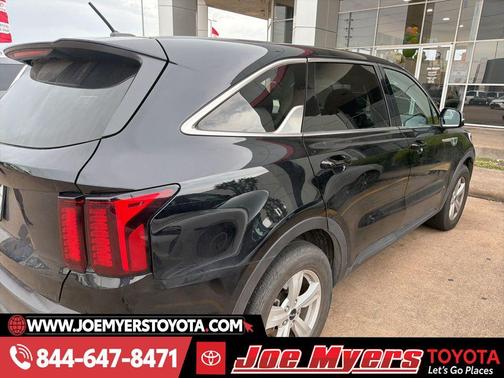 Ebony Black 2023 Kia Sorento LX