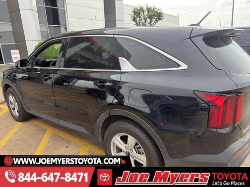 Ebony Black 2023 Kia Sorento LX