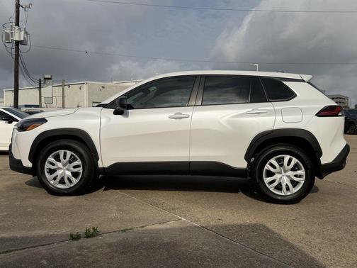 Wind Chill Pearl 2026 Toyota Corolla Cross L