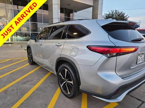 2022 Toyota Highlander XSE