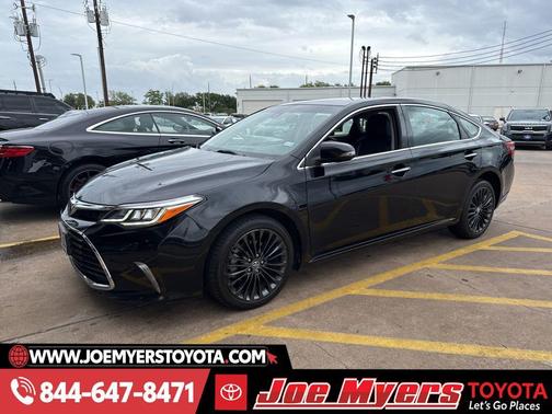 Midnight Black Metallic 2017 Toyota Avalon Touring