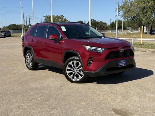 2022 Toyota RAV4 XLE Premium