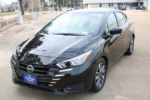 2023 Nissan Versa 1.6 SV