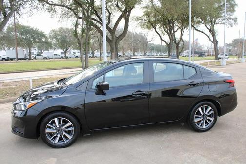 2023 Nissan Versa 1.6 SV