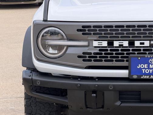 Oxford White 2024 Ford Bronco Badlands