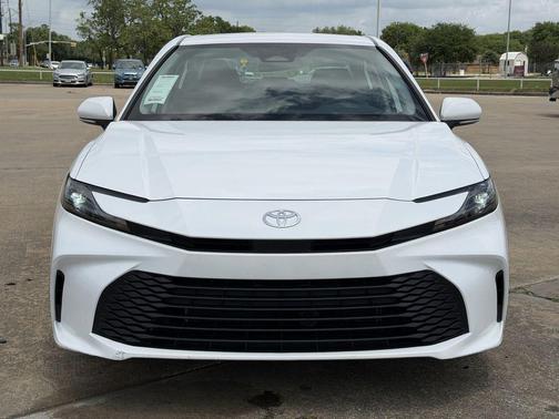 Ice Cap 2025 Toyota Camry LE