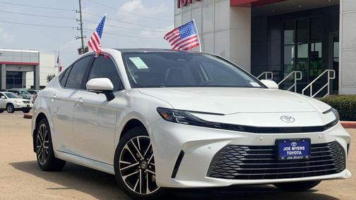 Wind Chill Pearl 2026 Toyota Camry XLE