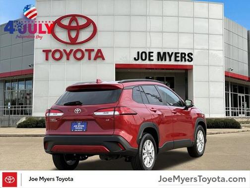 2024 Toyota Corolla Cross LE