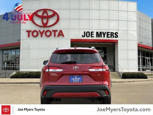 2024 Toyota Corolla Cross LE