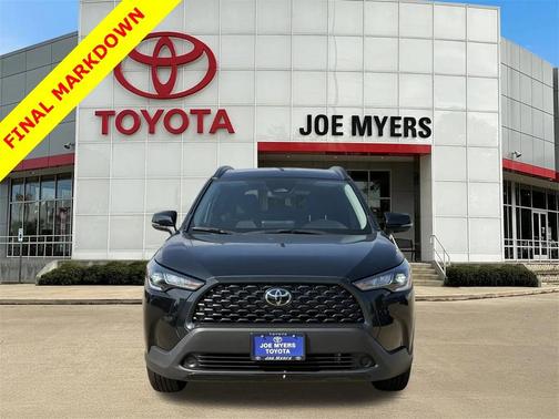 2024 Toyota Corolla Cross LE