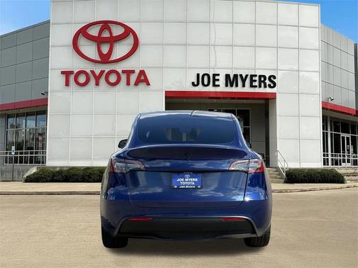 2023 Tesla Model Y Long Range Dual Motor All-Wheel Drive