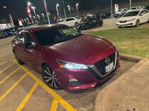 2020 Nissan Altima SR FWD
